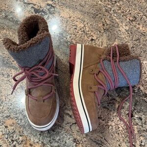 Maurices Brown and Gray Ankle Boots